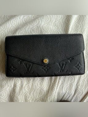 Louis Vuitton Sarah Wallet